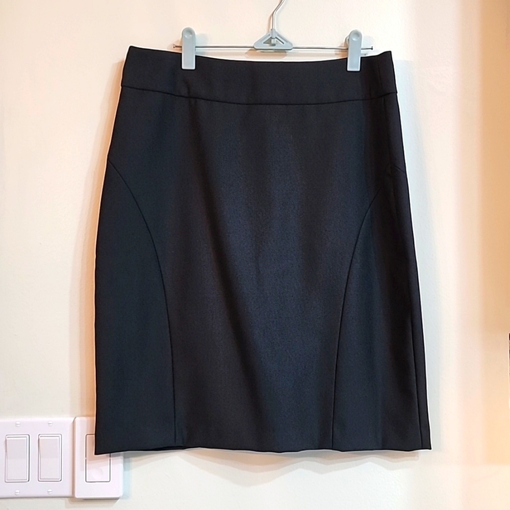 Banana Republic Women's Skirt 🛍